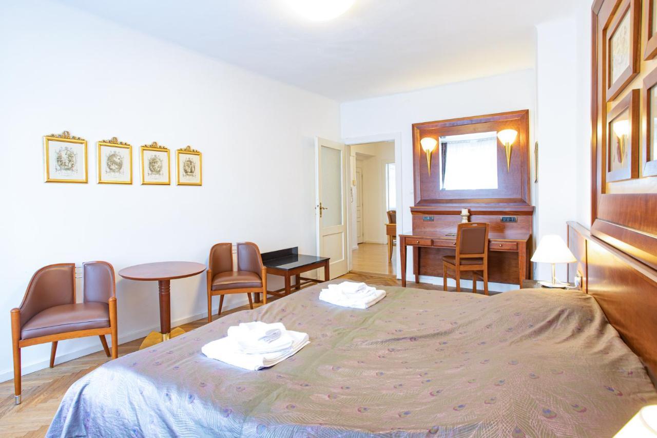 Melissa Apartments Karlsbad Exteriör bild