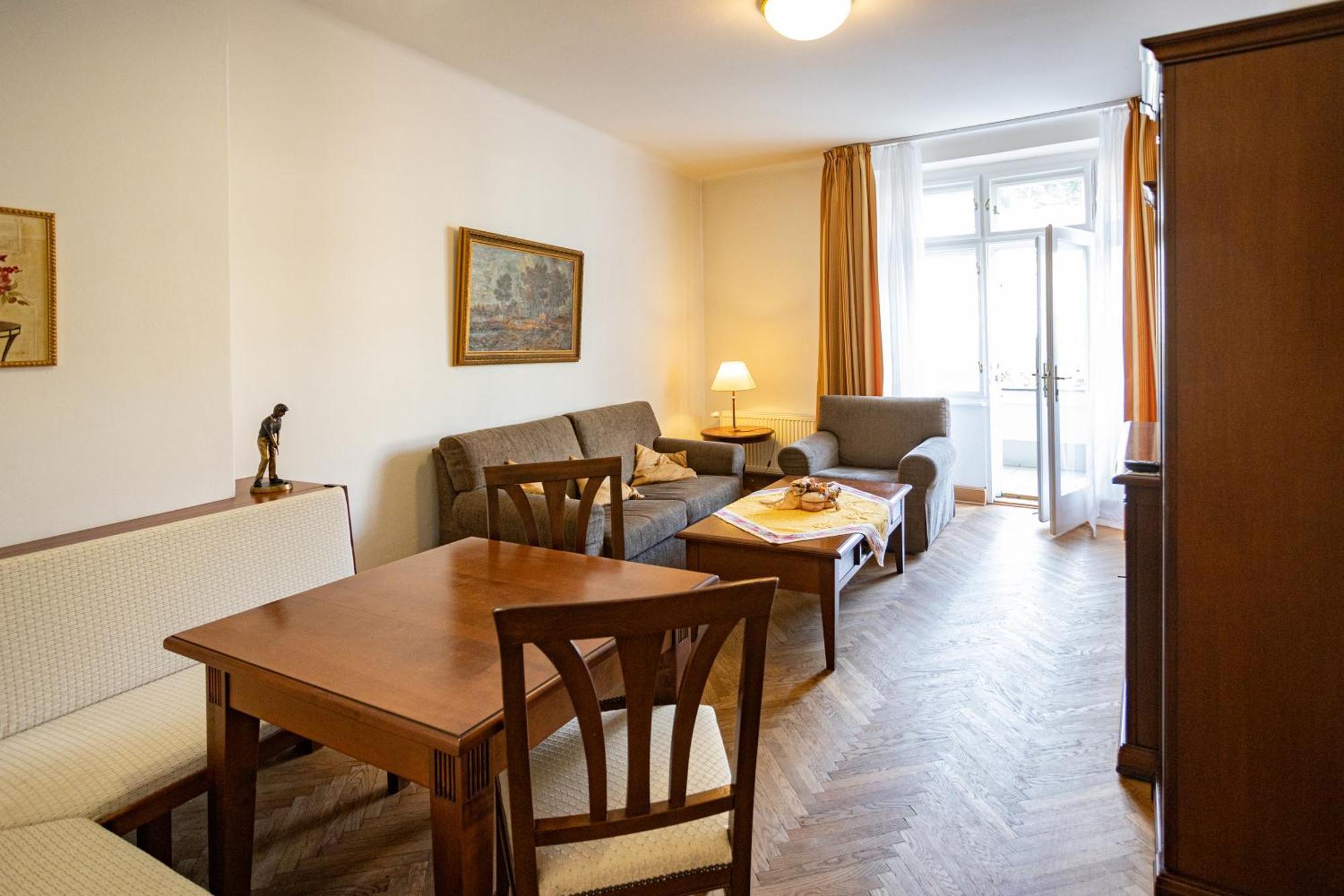 Melissa Apartments Karlsbad Exteriör bild